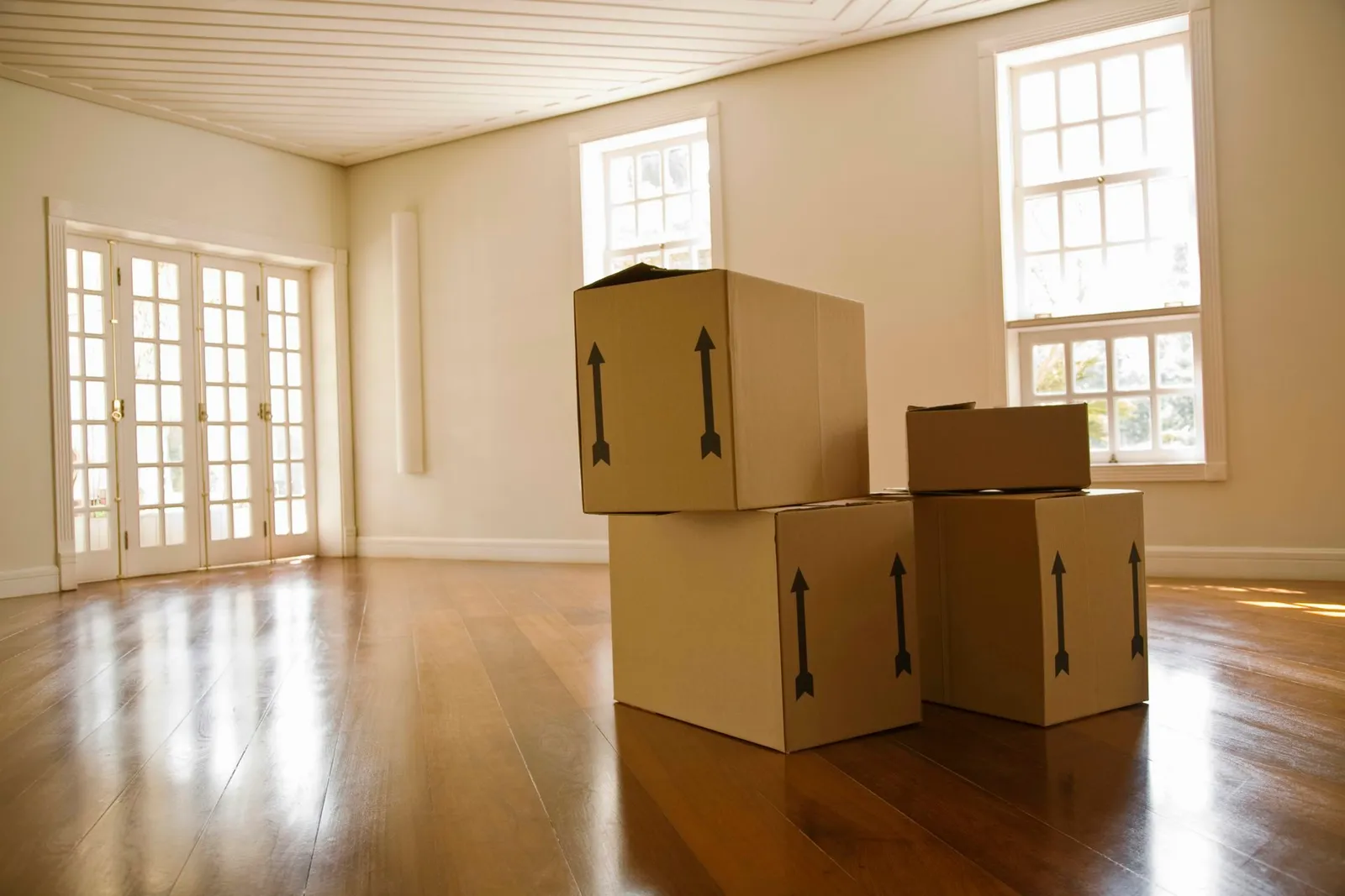 Comparing Engineered Wood and Porcelain Tile for Flooring