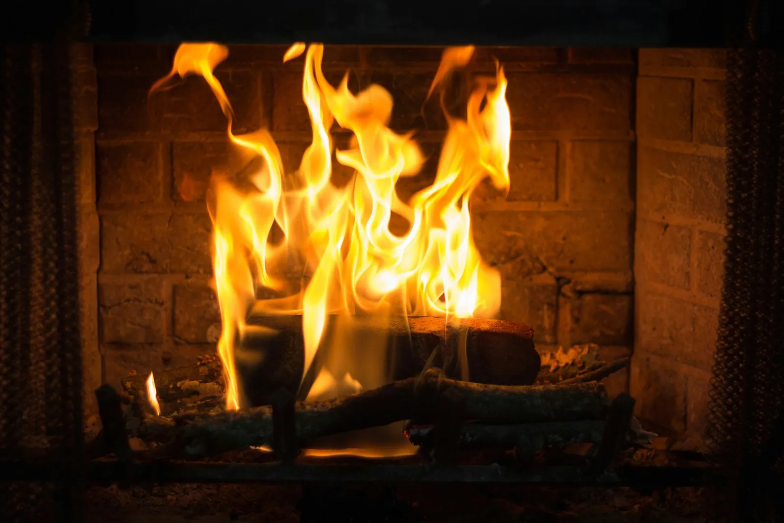 Safe Coal-Burning Practices for Rumford-Style Fireplaces