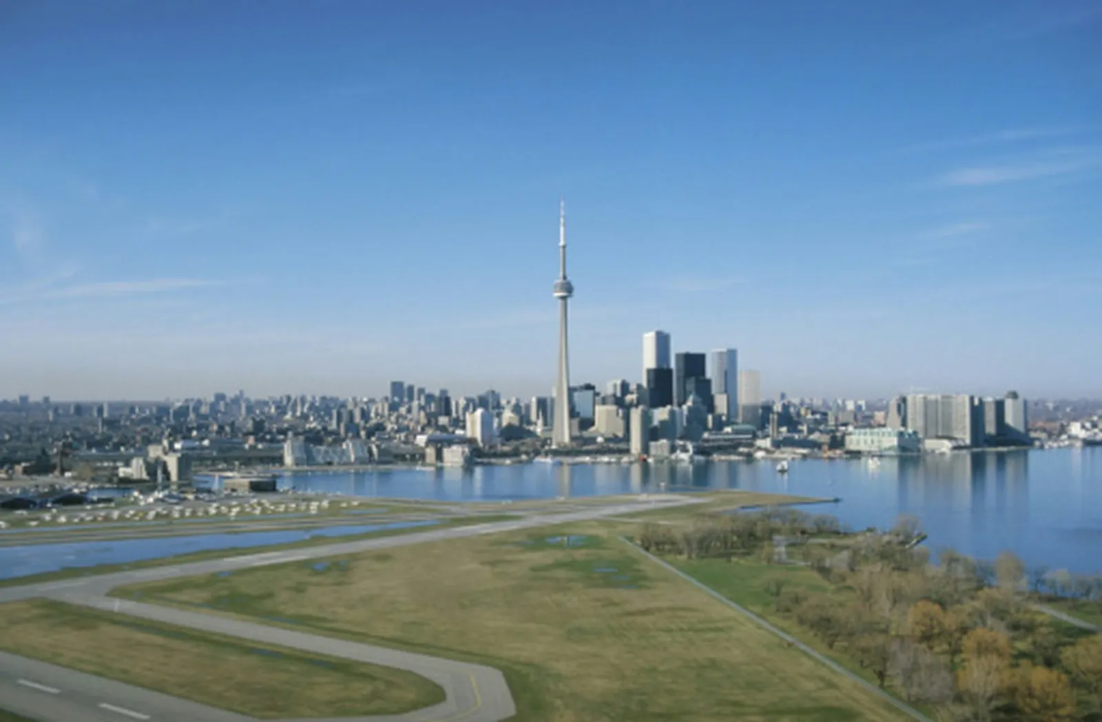 Decoding Toronto's Aviation Identifiers: YTO Versus YYZ
