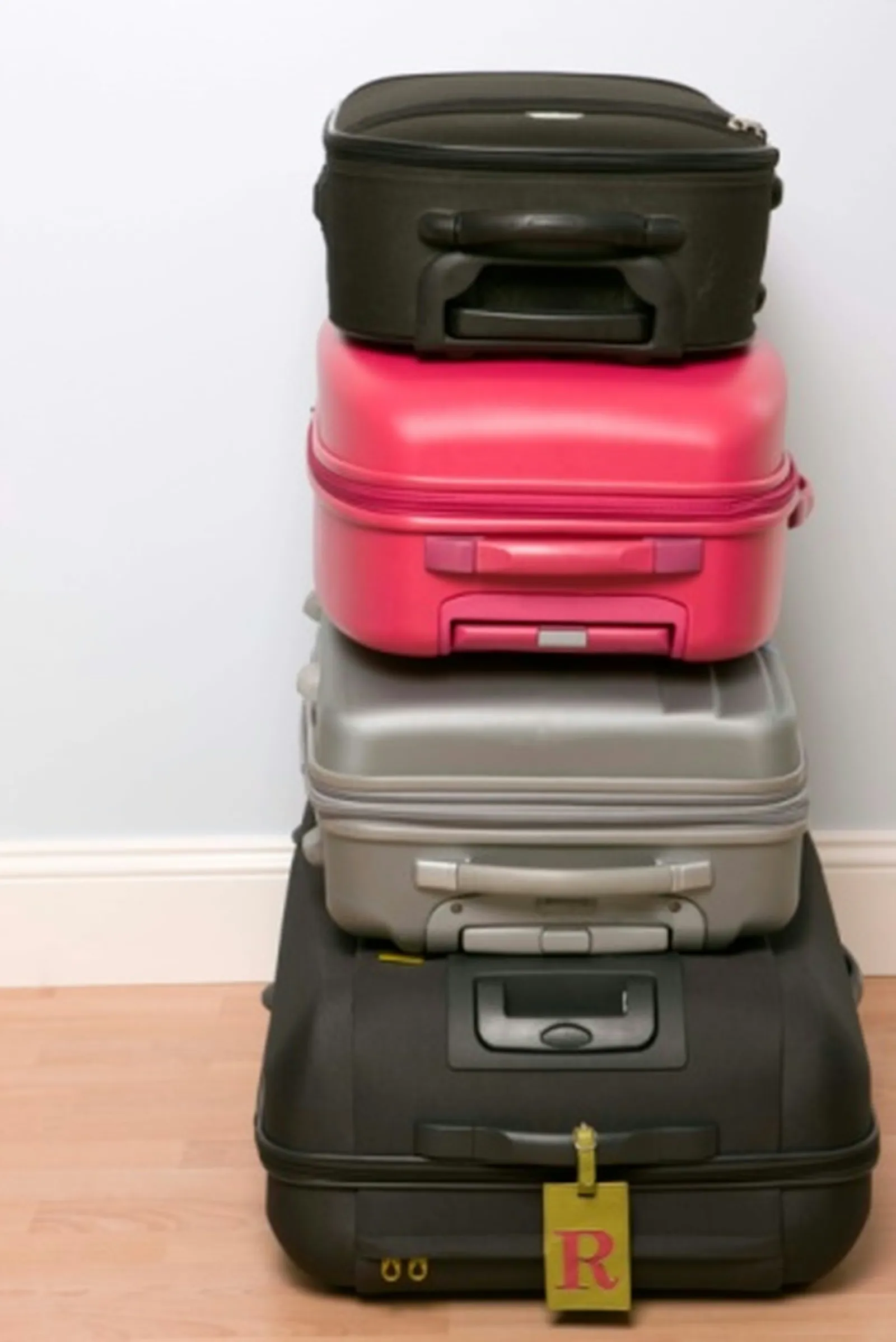 DIY Methods for Buffing Out Surface Scuffs on Polycarbonate or ABS Luggage