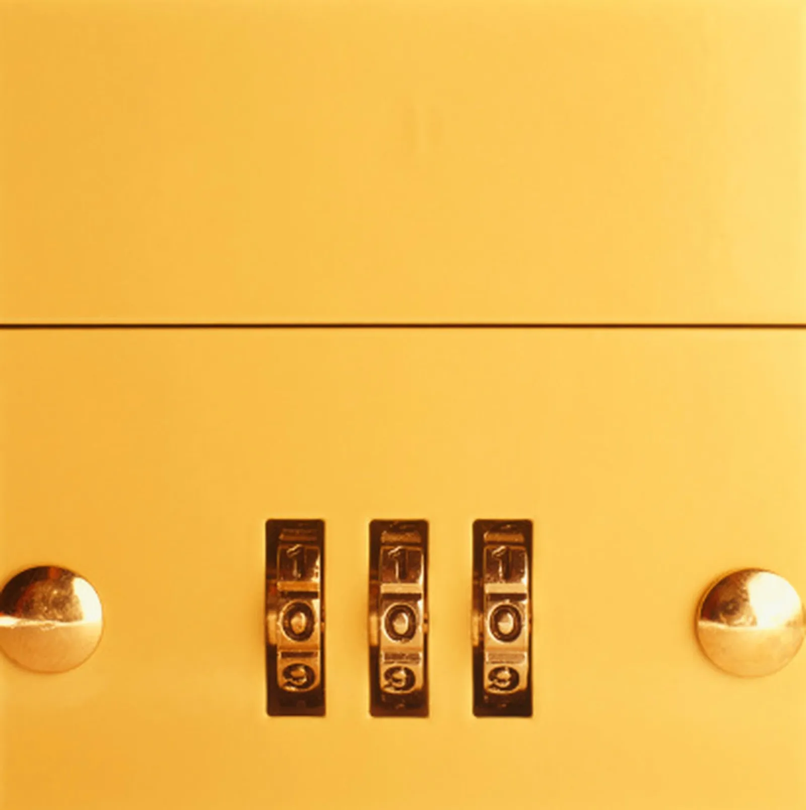 A Guide to Resetting Three-Dial Luggage Locks