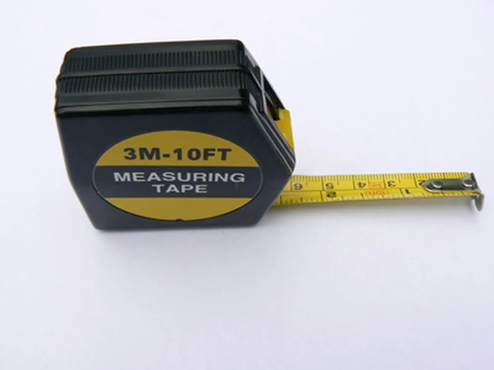 How to Measure Area in Square Feet for Your Projects