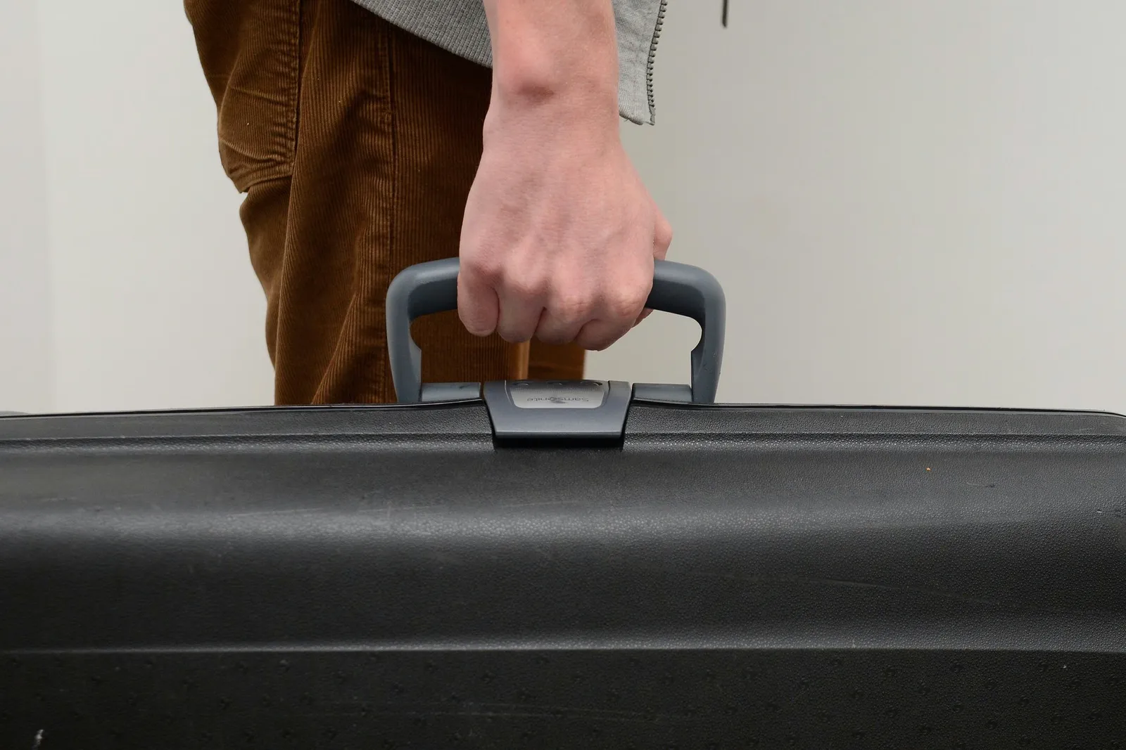 Resetting the Combination on a Samsonite Bag or Ordering a Replacement Key