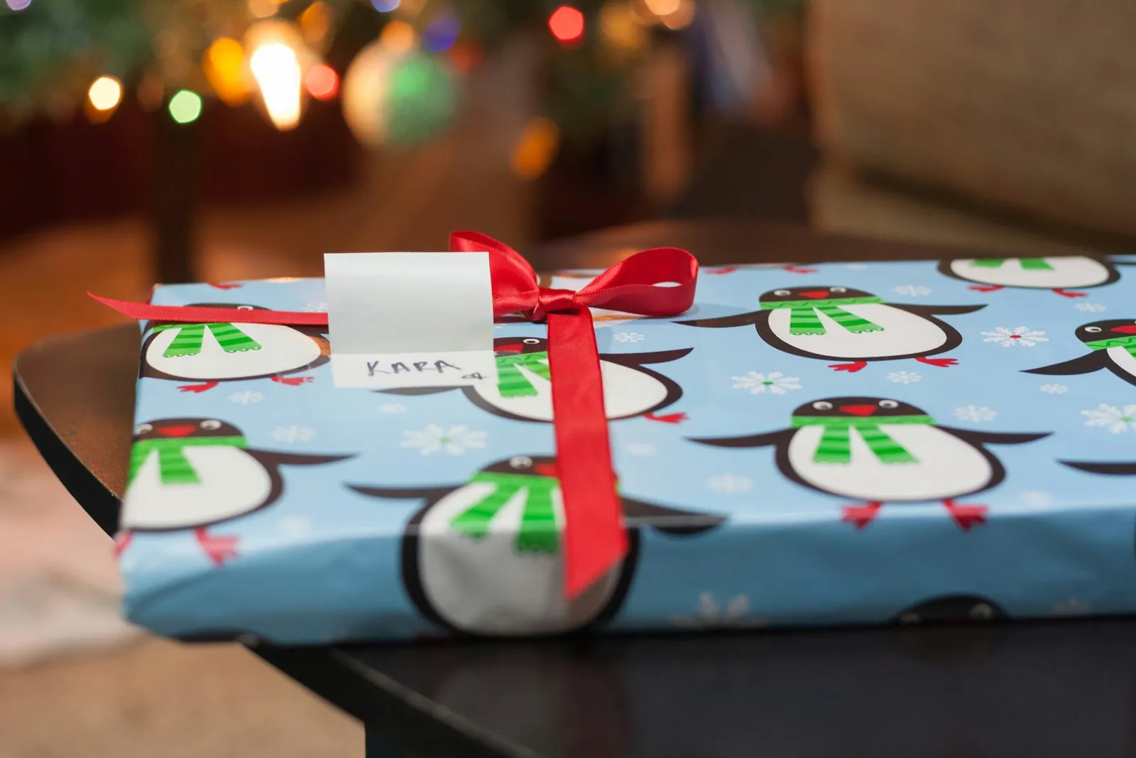 Mastering the Art of Gift Wrapping: From Simple Boxes to Odd Shapes