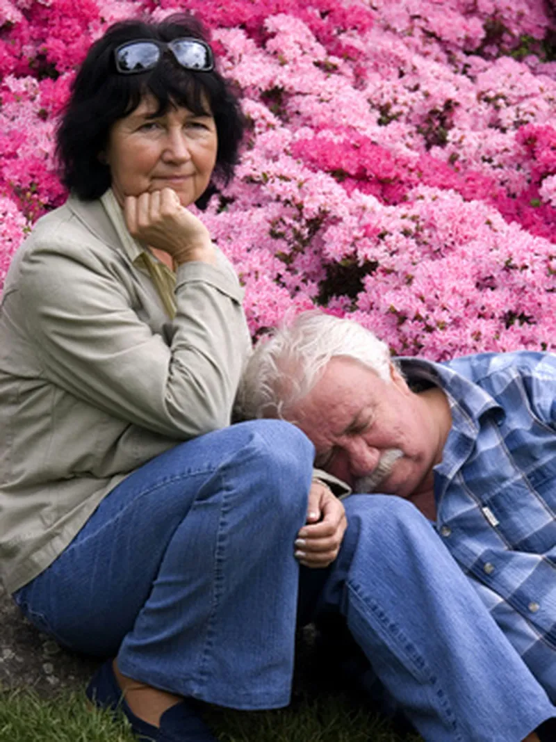 How to Mark Four Decades of Marriage: Present Suggestions for Your Spouse