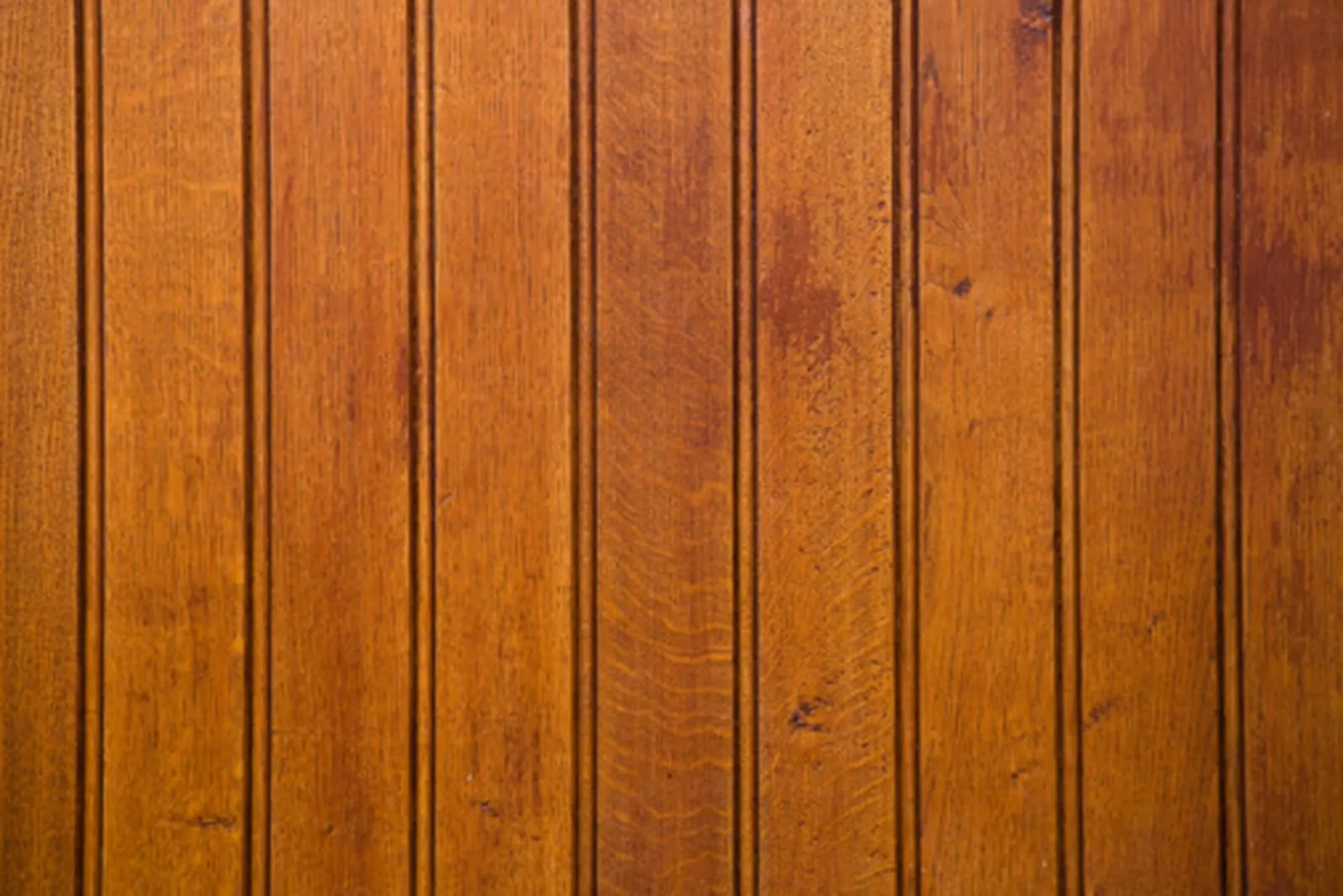 Dealing With Dust Contamination on Freshly Stained Wood