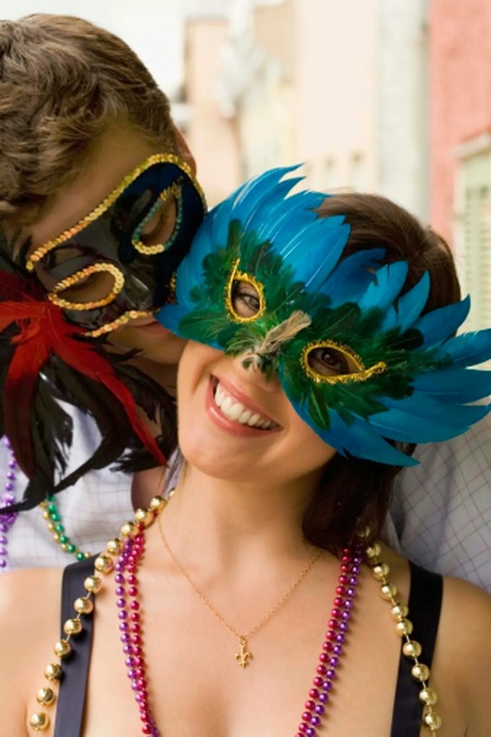 DIY Mardi Gras Attire: Ideas for Creating Your Own Look