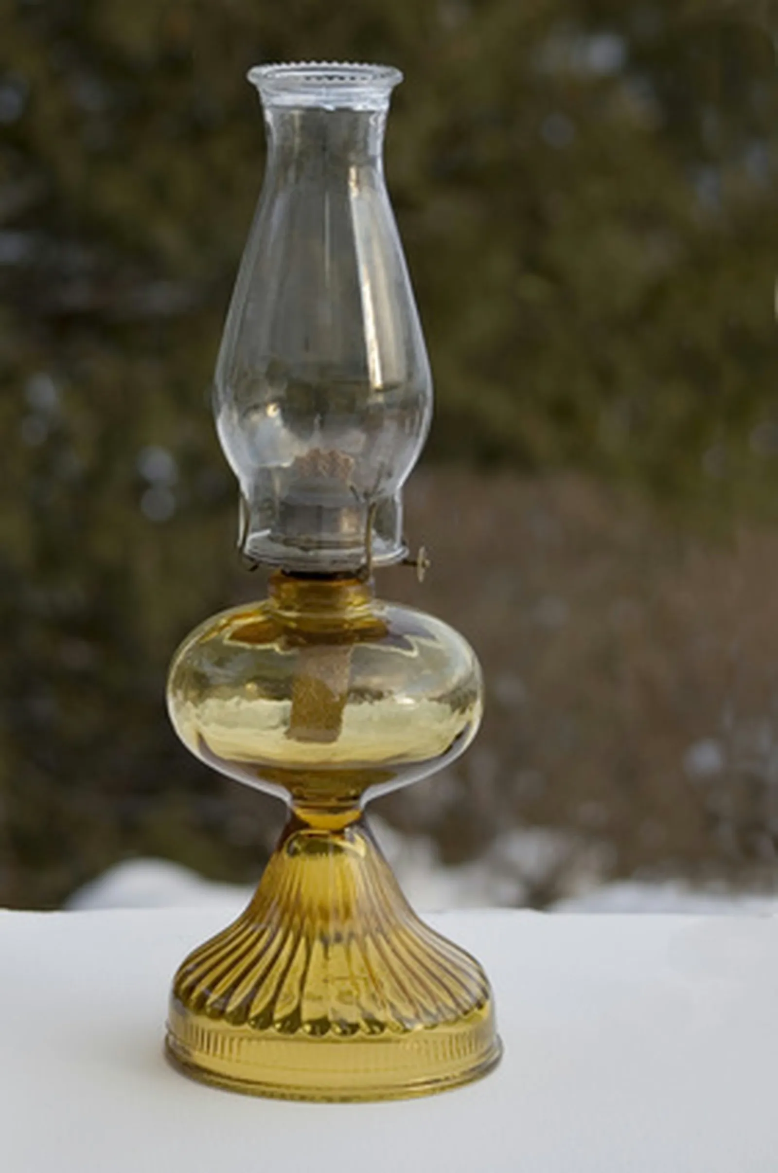 DIY Lamp Oil Using Isopropyl Alcohol and Water
