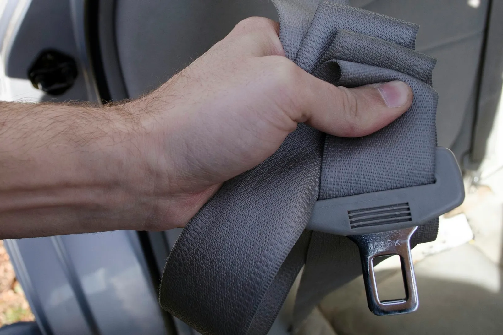 Simple Steps to Free a Jammed Seatbelt