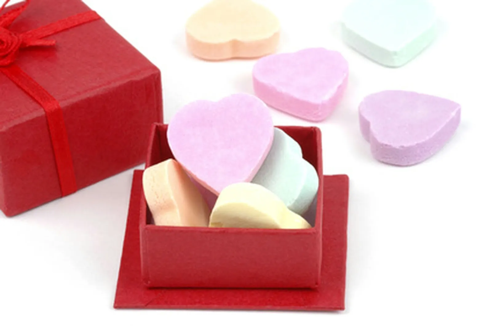 Thoughtful Valentine's Presents for Your Middle School Sweetheart
