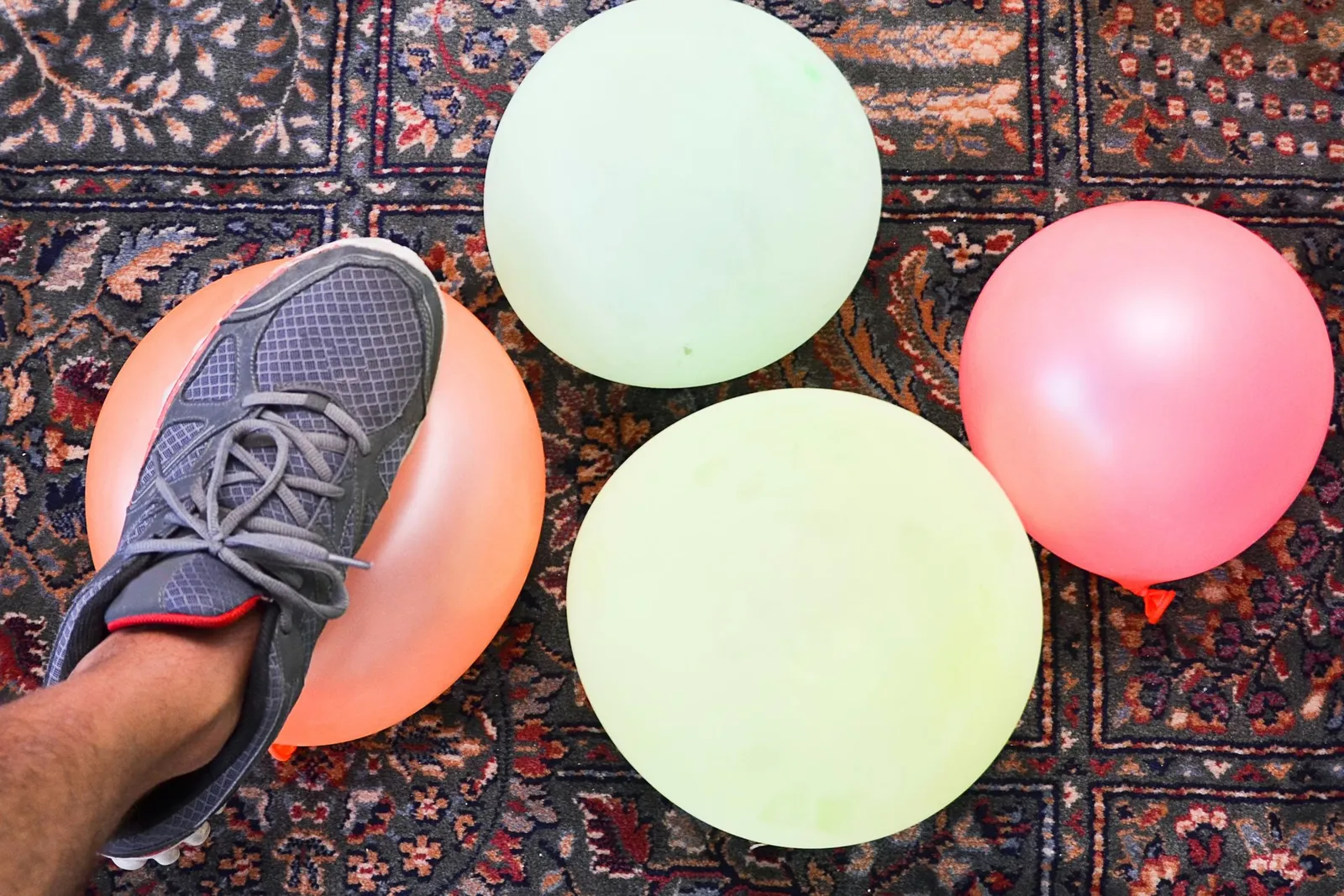 A Beginner's Guide to Setting Up a Balloon Drop