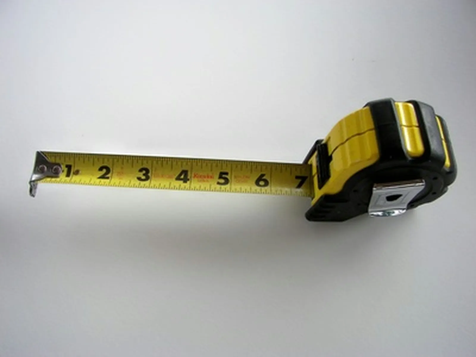 Comparing 8mm and 10mm Tempered Glass: Which Thickness Fits Your Project?