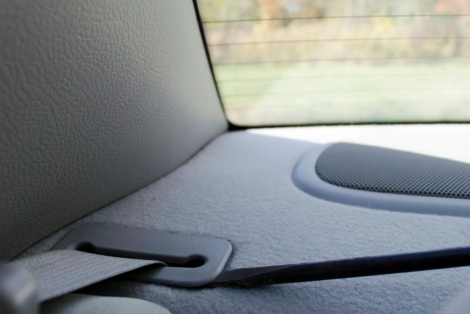 Simple Steps to Free a Jammed Seatbelt