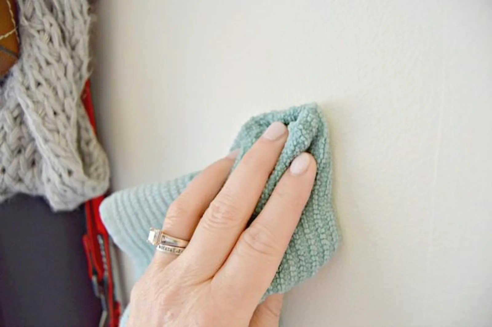 homemade wall cleaning solution