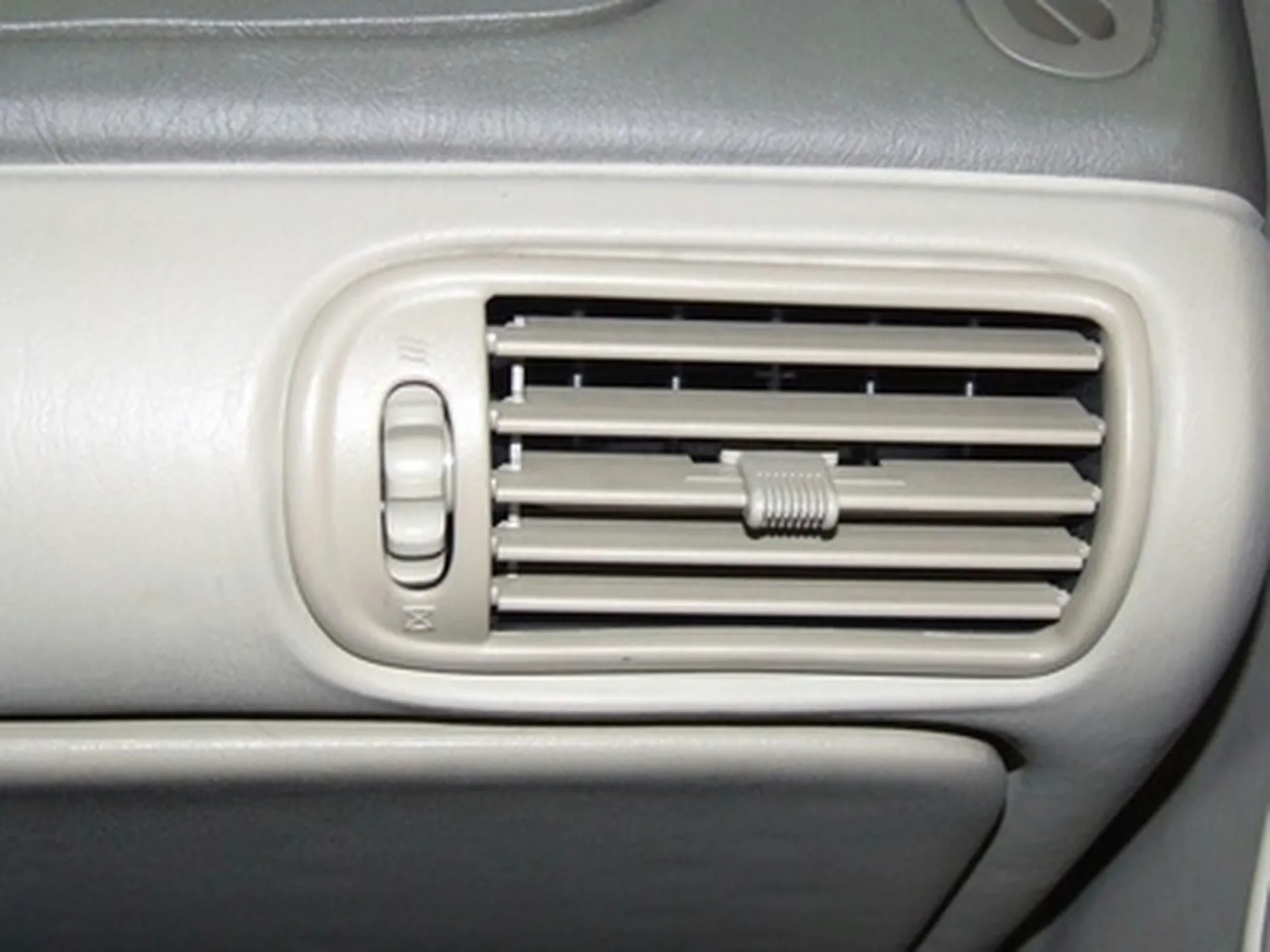 Signs That Your Cabin Air Filter Needs Replacement
