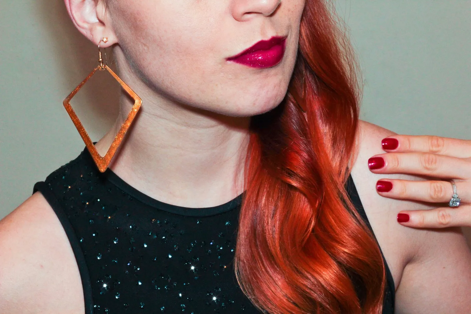 Vegas Party Fashion: A Guide to Channeling the Casino Glamour