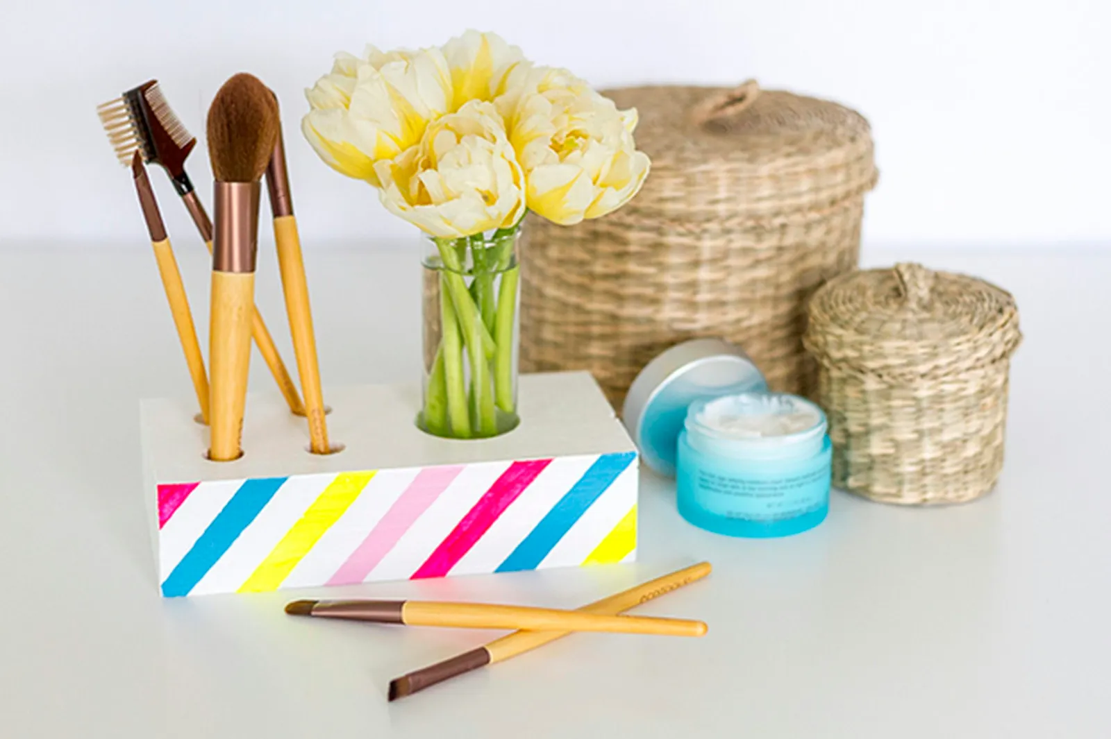 Building a Wooden Stand for Makeup Brushes and Eyebrow Tools