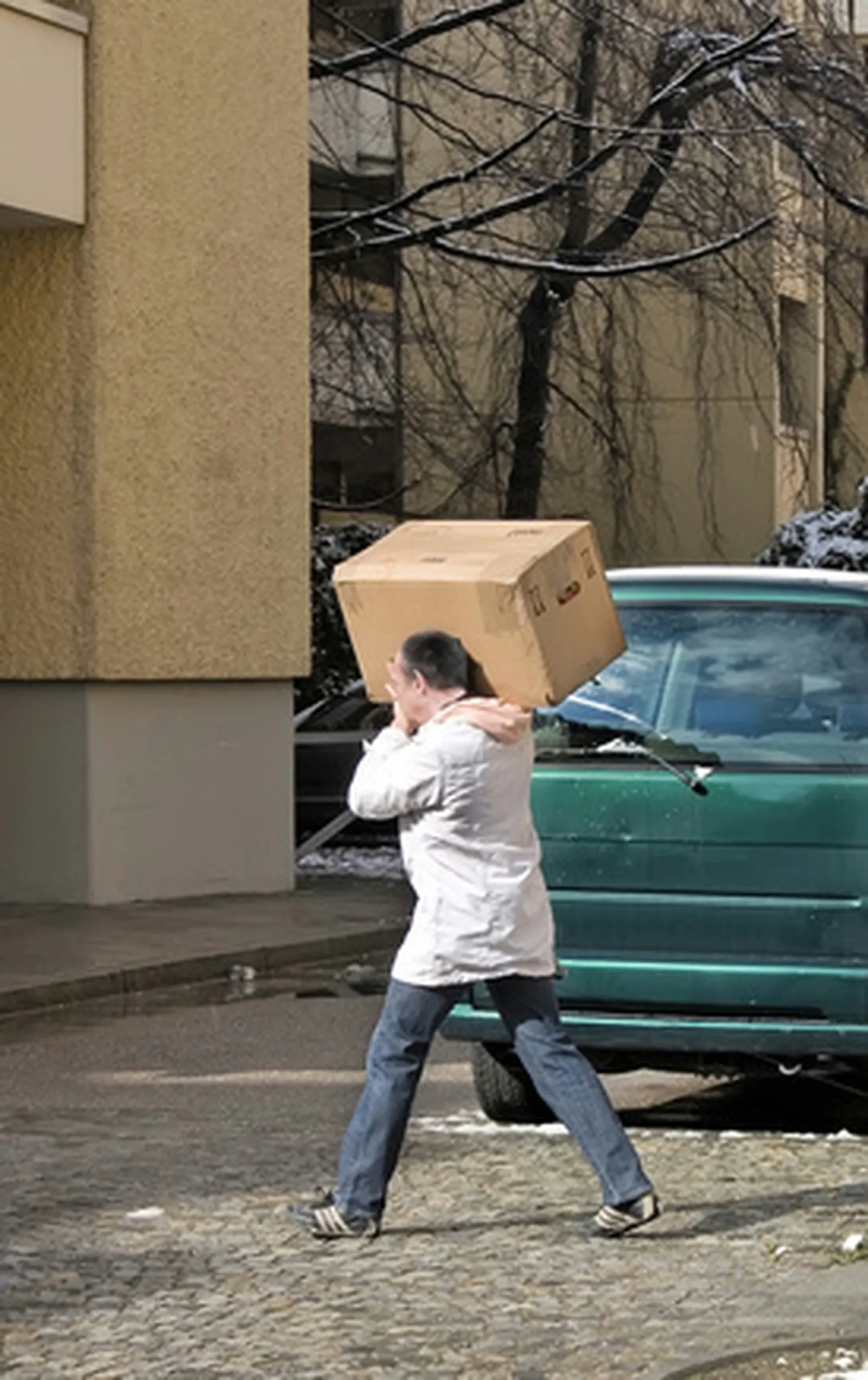 Expediting a UPS Ground Package: Options and Procedures