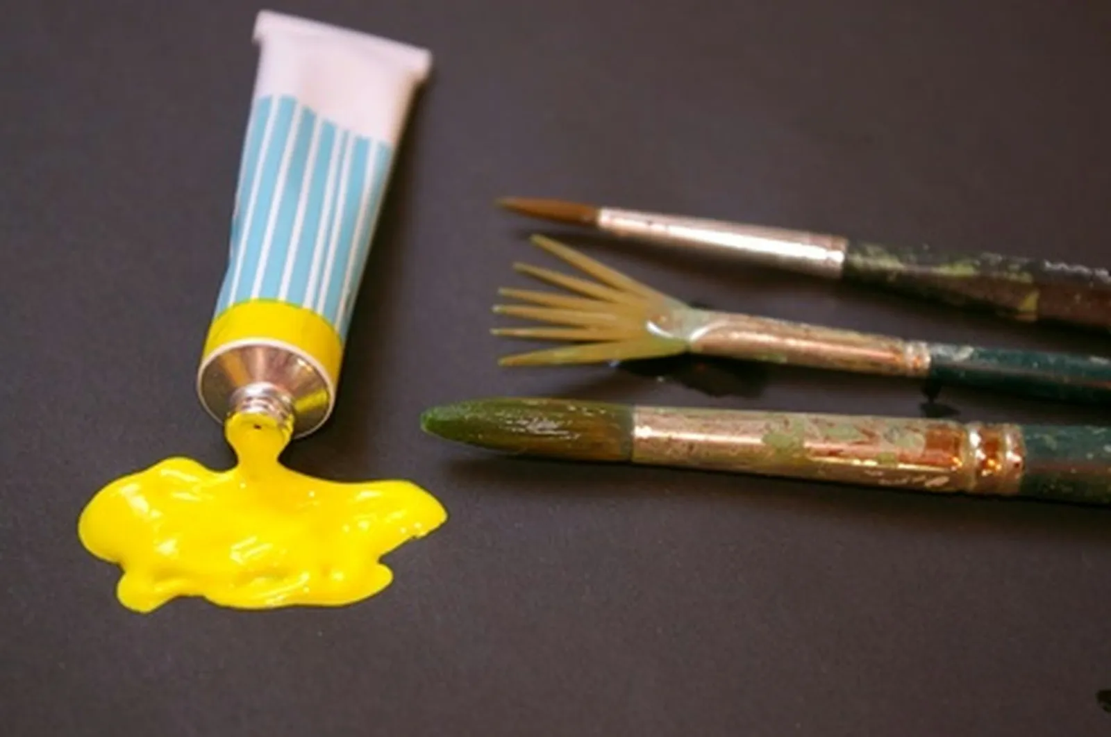 Three Approaches for Creating Art Across Several Canvases