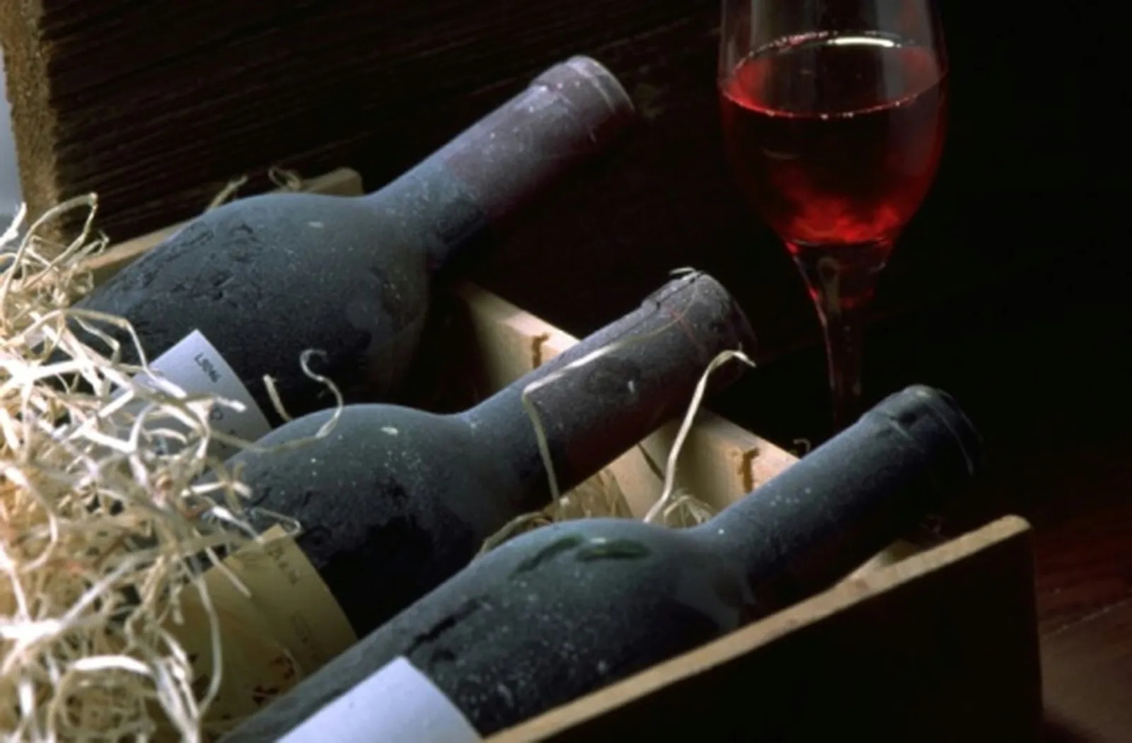 French Champagne has long been part of romantic evenings.