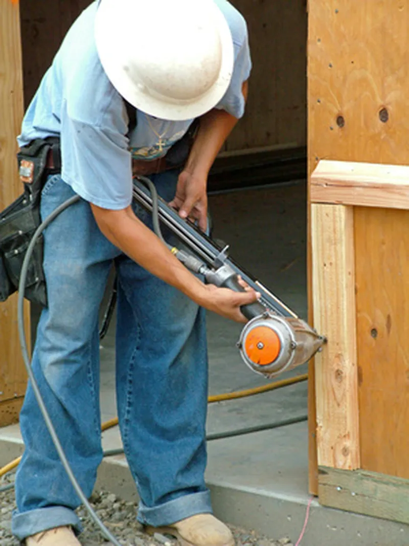 Diagnosing Common Malfunctions on a Campbell Hausfeld IronForce Nailer