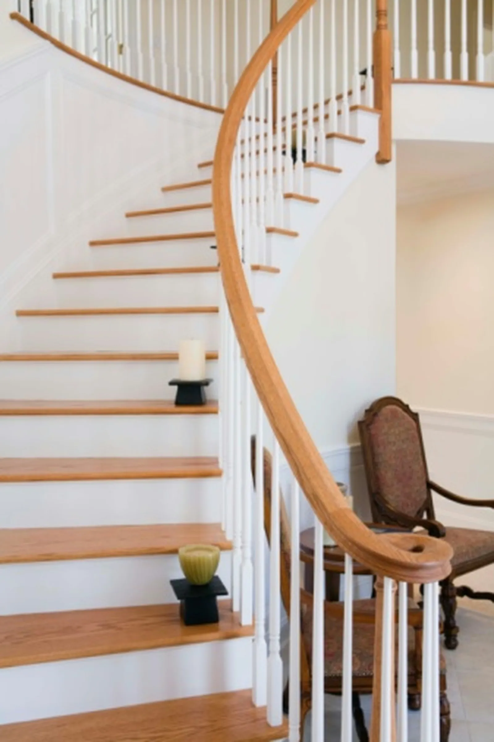 A Step-by-Step Guide to Applying White Paint on Stair Risers